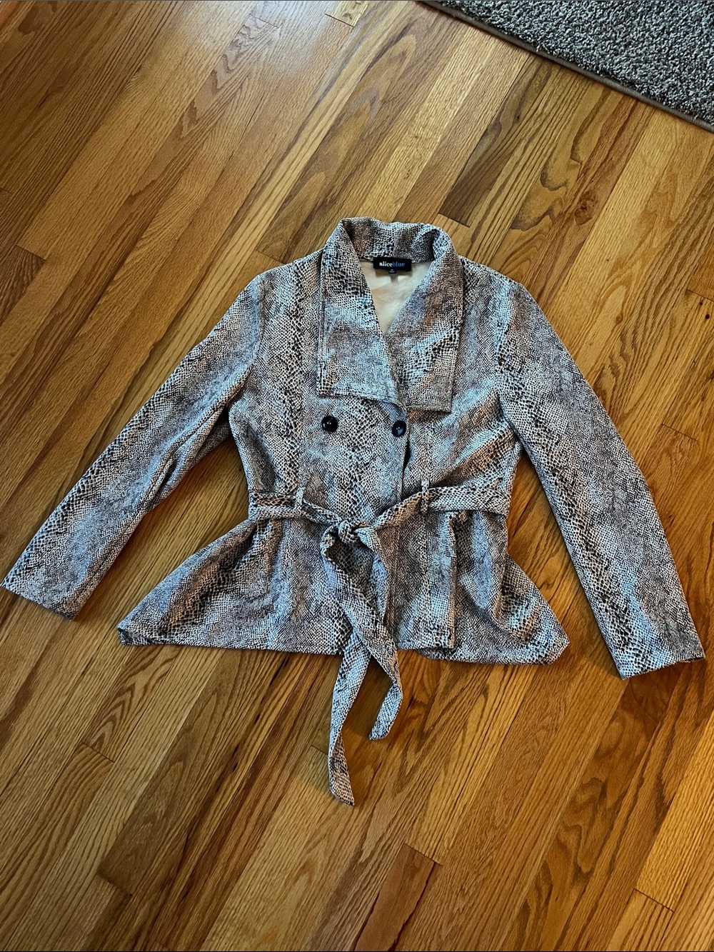 Alice Blue Women's Snake Print Belted Blazer Jacket - Gray & Black